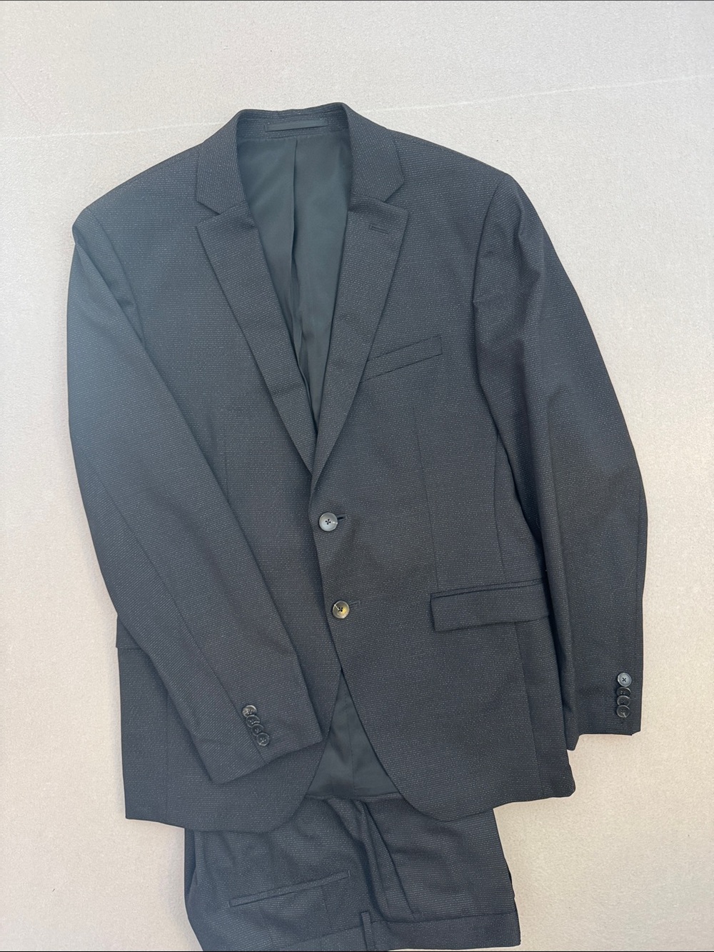 HUGO BOSS Reymond Wenten Extra Slim Suit 40R From TV Show Yellowjackets